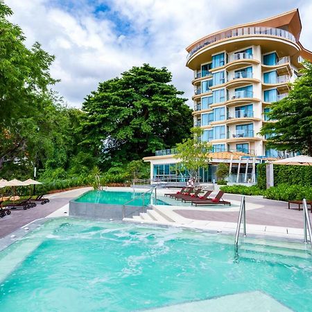 Centara Sonrisa Residences & Suites Sriracha Си Рача Екстериор снимка