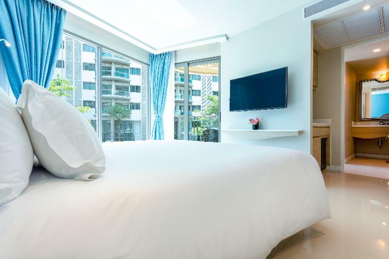 Centara Sonrisa Residences & Suites Sriracha Си Рача Екстериор снимка