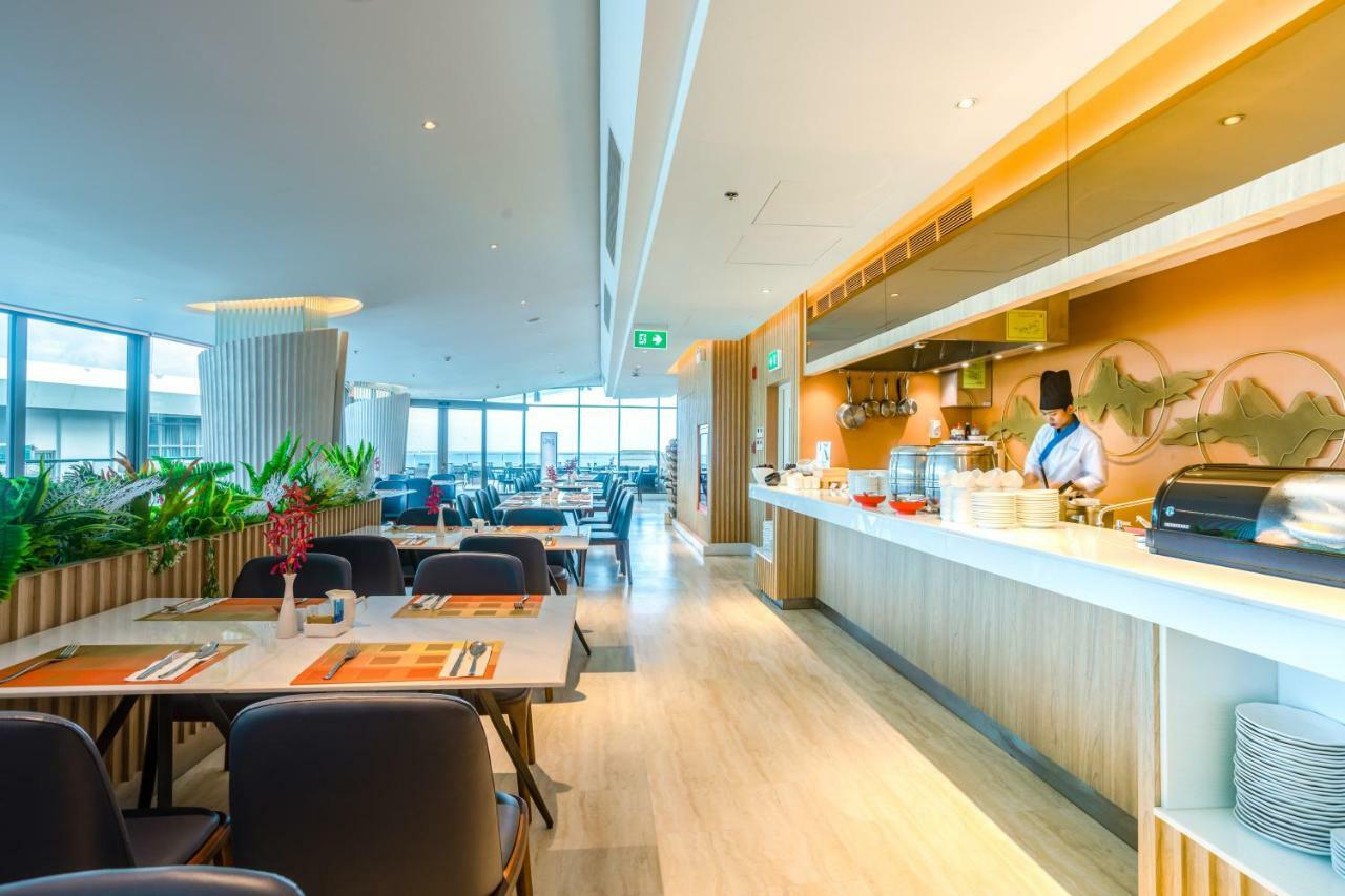 Centara Sonrisa Residences & Suites Sriracha Си Рача Екстериор снимка