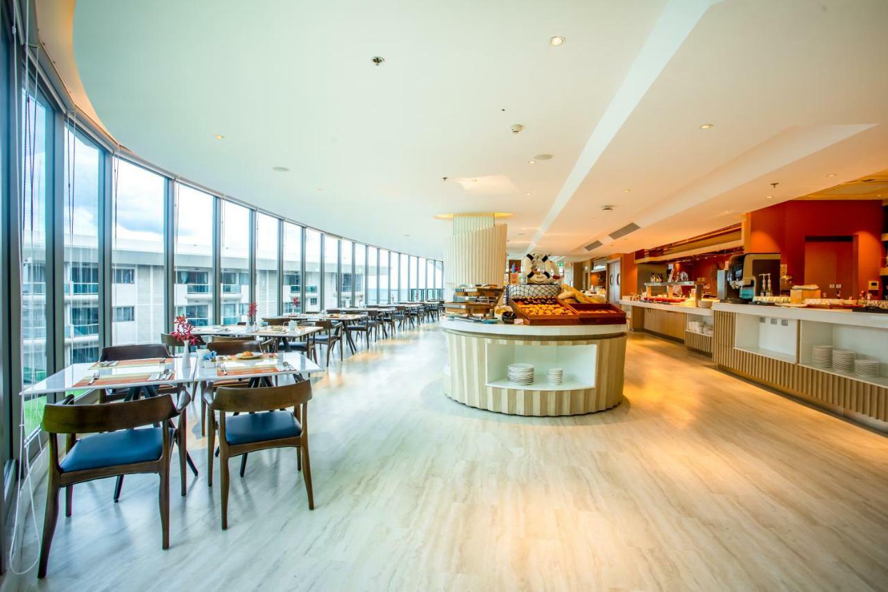 Centara Sonrisa Residences & Suites Sriracha Си Рача Екстериор снимка