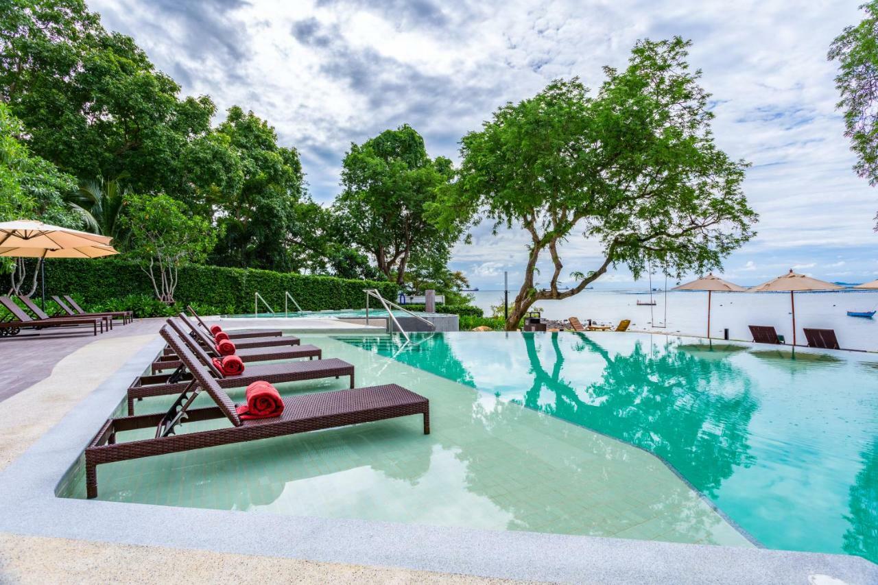 Centara Sonrisa Residences & Suites Sriracha Си Рача Екстериор снимка