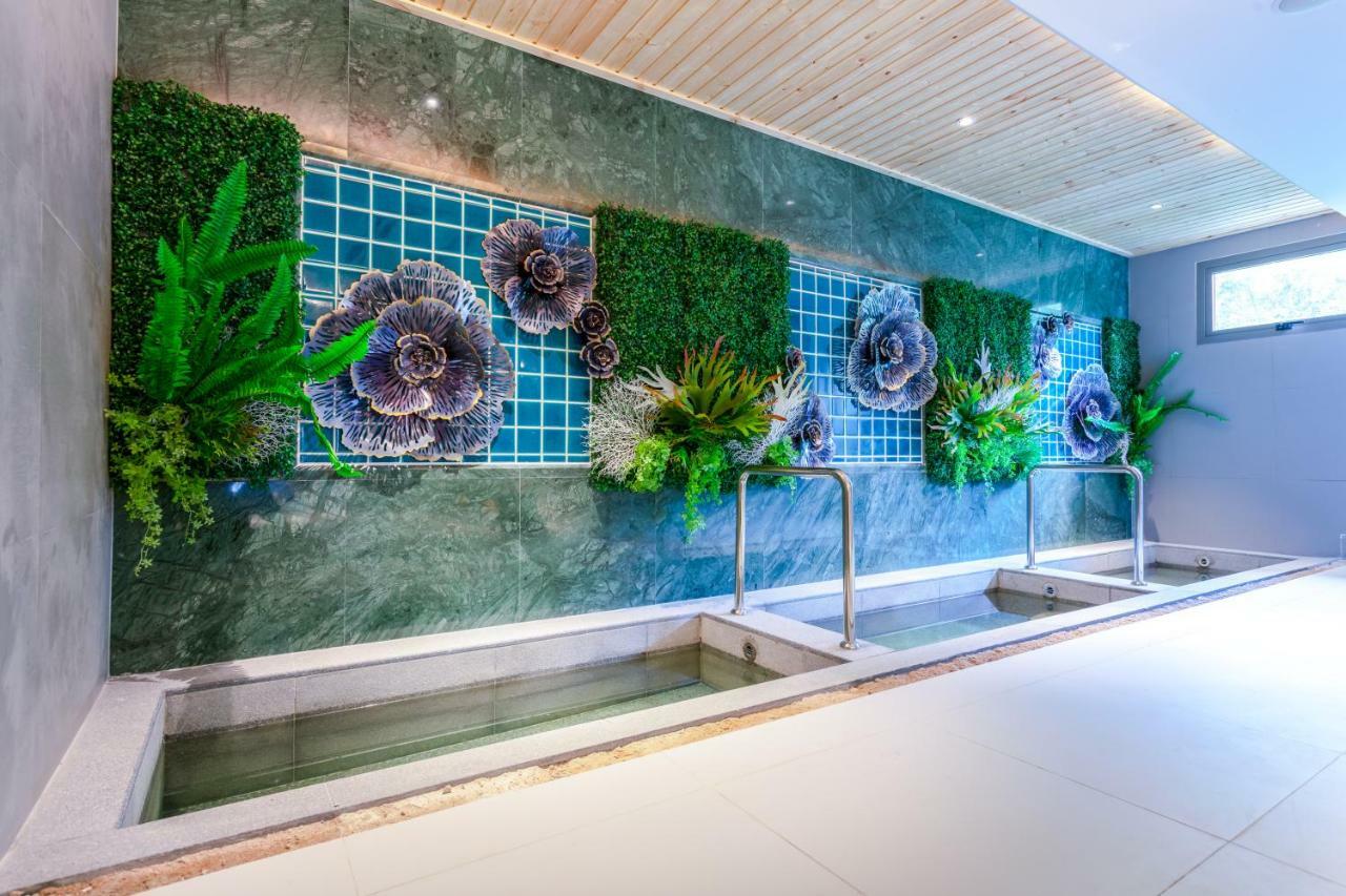 Centara Sonrisa Residences & Suites Sriracha Си Рача Екстериор снимка