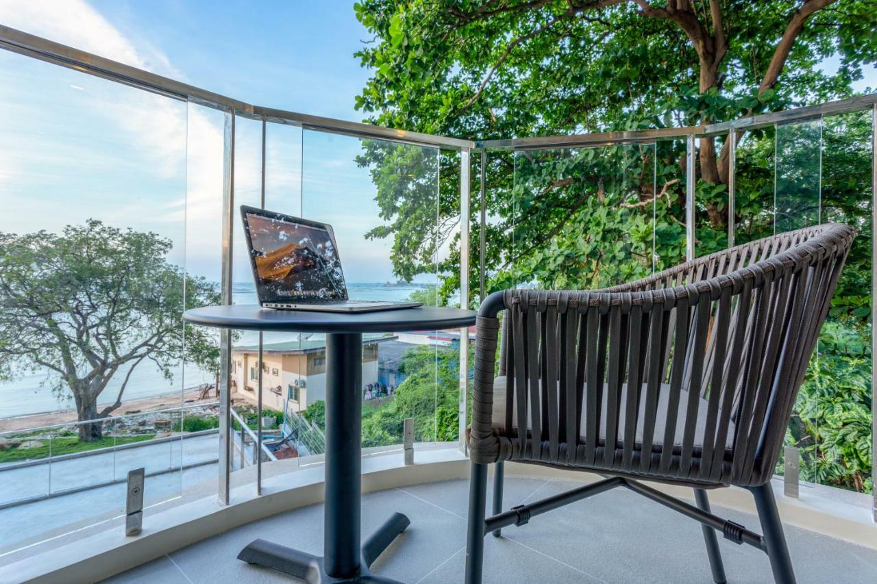 Centara Sonrisa Residences & Suites Sriracha Си Рача Екстериор снимка